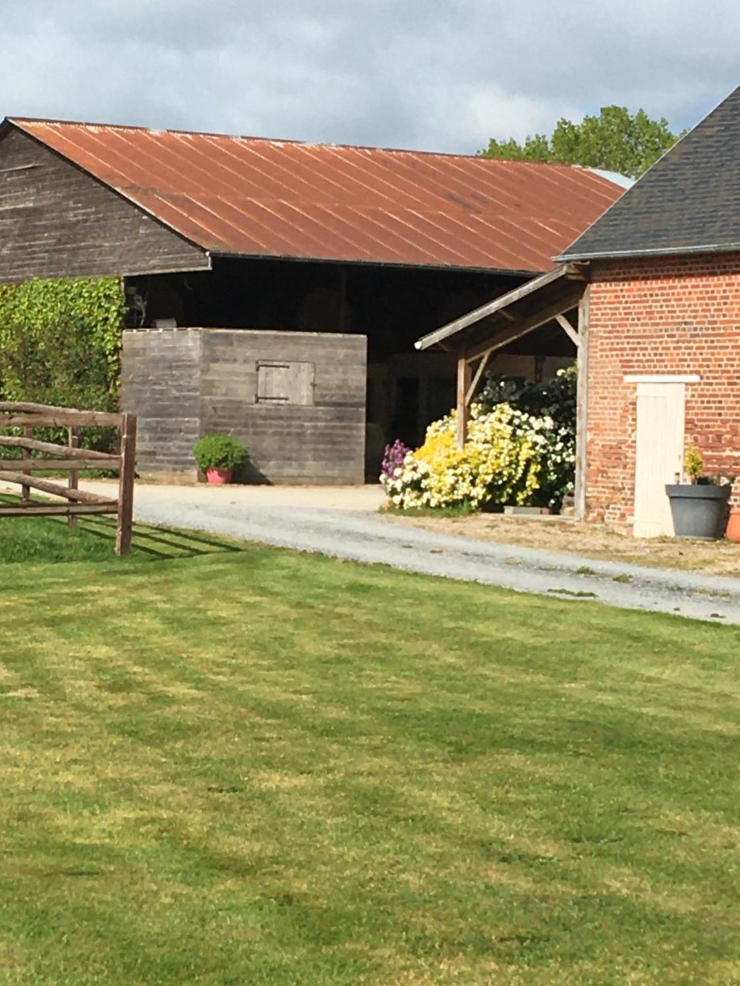 B&B Haras De La Cour Fleury Saint-Michel-de-Livet Екстер'єр фото